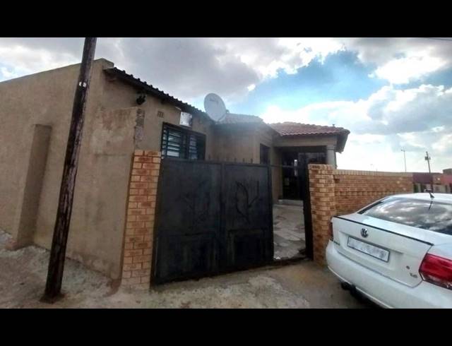 1 BEDROOM HOUSE FOR SALE IN PIMVILLE